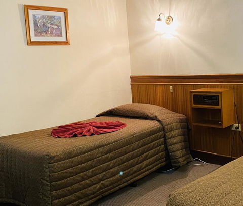 County Lodge Motor Inn - Accommodation Adelaide 0