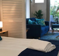 Crystal Palms - Accommodation Adelaide