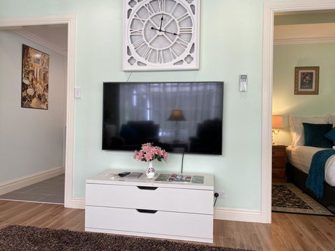 Curtis Falls Studio-Apartment - Accommodation Adelaide 2