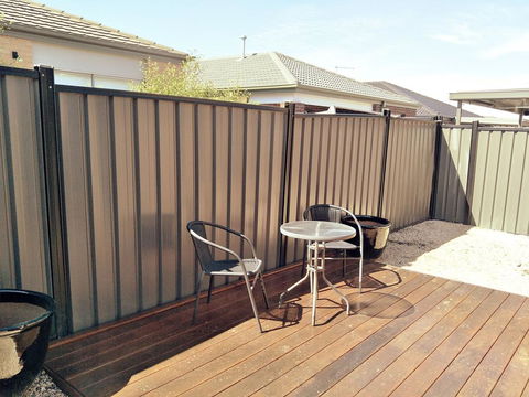 Daisy Villa - Close To Mel Airport & Hume Highway -Comfort - Accommodation Adelaide 2