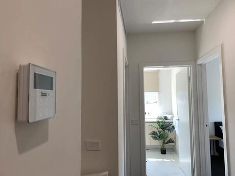 Delicate And Peaceful Bundoora Townhouse 20-R1 - Accommodation Adelaide 0