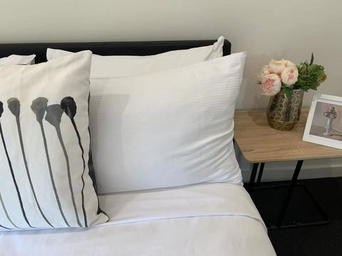 Delicate And Peaceful Bundoora Townhouse 20-R1 - Accommodation Adelaide 1