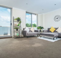 Designed Home of Ultimate Convenience In Gordon - Accommodation Adelaide