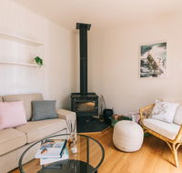 DOVESTONES BY THE SEA - INVERLOCH - Accommodation Adelaide
