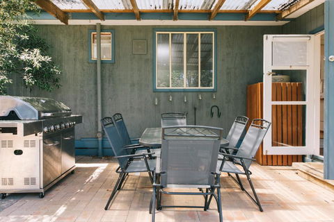 DOVESTONES BY THE SEA - INVERLOCH - Accommodation Adelaide 1