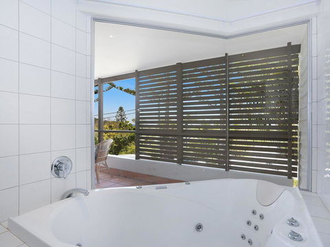 EAST COAST ESCAPES - Lighthouse Studio - Accommodation Adelaide 2