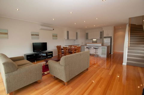 Eastern Beach - Accommodation Adelaide 0