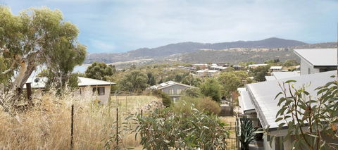 Eclipse 5- Spacious Townhouse - Accommodation Adelaide 1