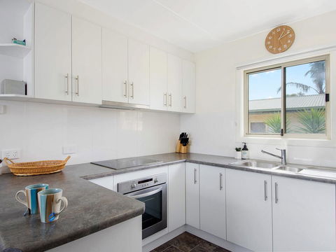 EdAn Beachhouse - 21 Laronde - Accommodation Adelaide 3
