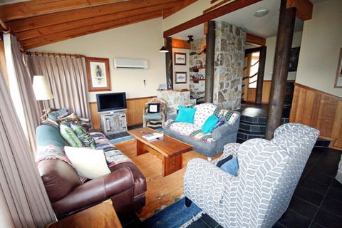 Edzell - Stunning Waterfront Home - Accommodation Adelaide 3