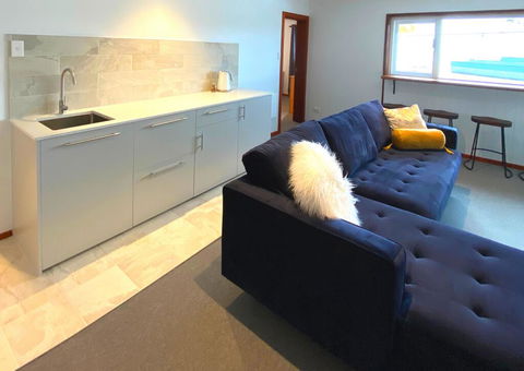 Eiger Chalet - Accommodation Adelaide 2