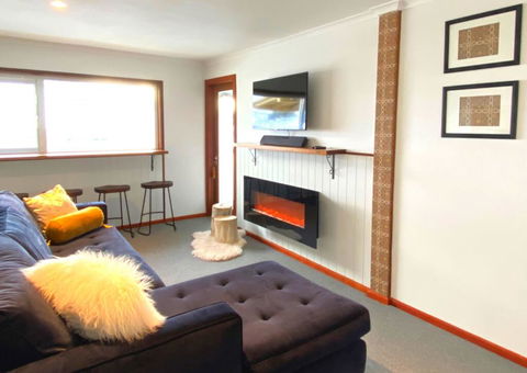 Eiger Chalet - Accommodation Adelaide 1