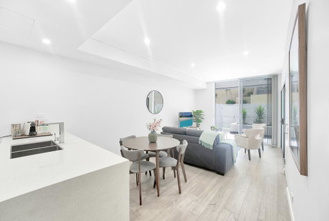 Elegant 2 Bedrooms Terrace With Premium Condition - Accommodation Adelaide 1