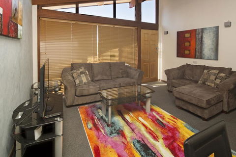Eliza Lee 3 - Comfortable For The Budget Savvy - Accommodation Adelaide 2