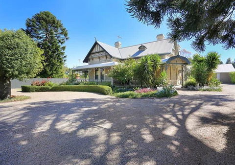 Elizabeth House - Accommodation Adelaide 1