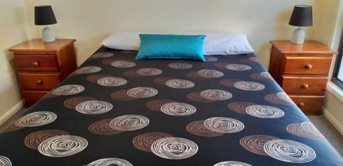 Emerald Motel Apartments - Accommodation Adelaide 3