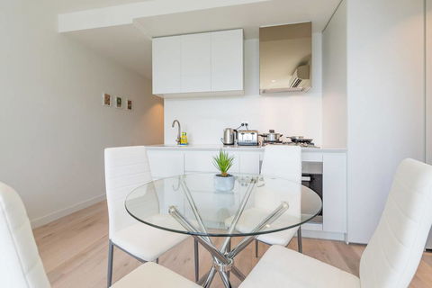 EQ Tower Luxury 1 Bedroom Central Melbourne - Accommodation Adelaide 3