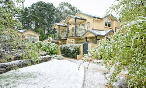 Falls Mountain Retreat Blue Mountains - Accommodation Adelaide 0