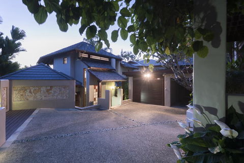 Far Pavilions Luxury Villa 2 - Accommodation Adelaide 2