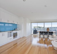 Four Kings Apartment - Deluxe 2br 3 - Accommodation Adelaide
