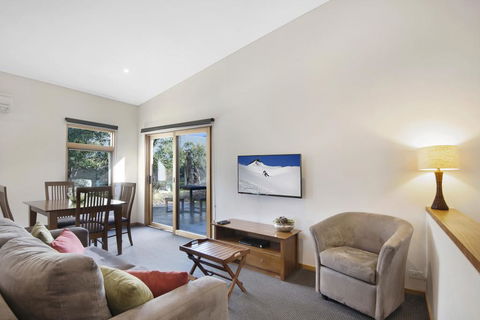 Four Mile Hut - Accommodation Adelaide 1