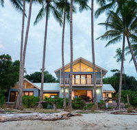 Frangipani Beach House - Newell Beach - Accommodation Adelaide