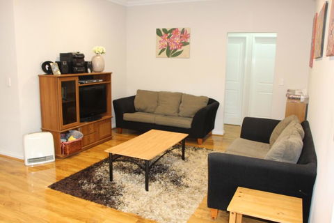 Frangipani Villa Innaloo - Accommodation Adelaide 3