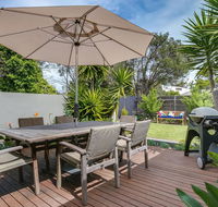 Front Beach Shack - renovated house in a quiet location - Accommodation Adelaide
