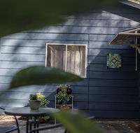 Funky Flat on Acreage - Accommodation Adelaide