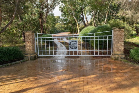 Garden Pavilion - Art House Yallingup - Accommodation Adelaide 1