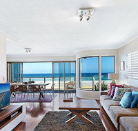 Gold Coast Beachfront Mansion - Accommodation Adelaide