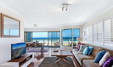 Gold Coast Beachfront Mansion - Accommodation Adelaide 0