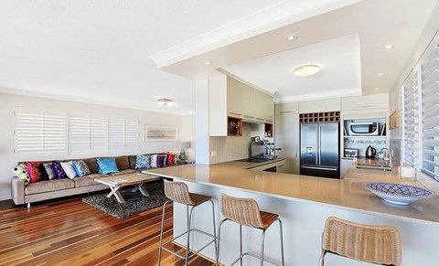 Gold Coast Beachfront Mansion - Accommodation Adelaide 3