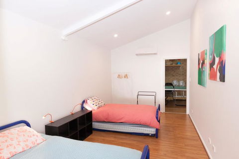Gold Coast Views - 10 Gold Coast Drive - Accommodation Adelaide 1