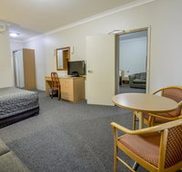 Golden Guitar Motor Inn - Accommodation Adelaide