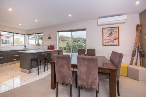 Grevillea 1/12 Poly Cow Lane - Accommodation Adelaide 1