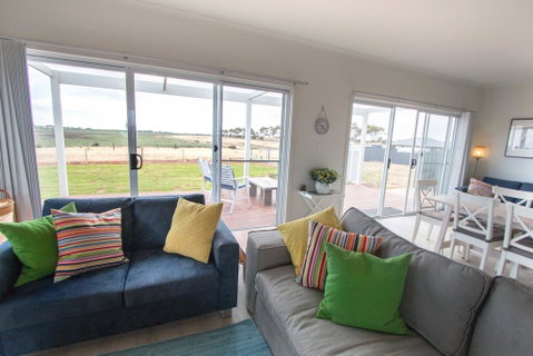 Happy Hours - Accommodation Adelaide 3