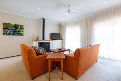 Hermitage Lodge - Accommodation Adelaide 3