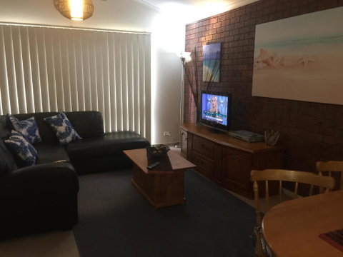 Holiday Home In The Heart Of Anglesea - Accommodation Adelaide 3