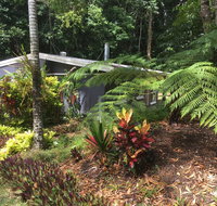 Honeybee House - Accommodation Adelaide