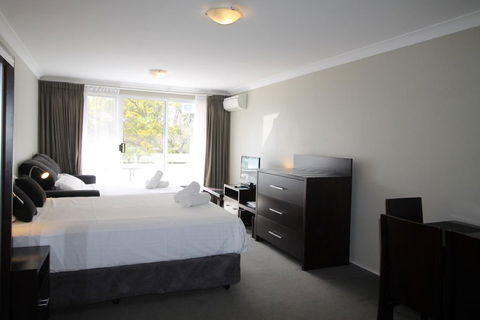 Horizons 115 - Lake Jindabyne Waterfront - Accommodation Adelaide 3