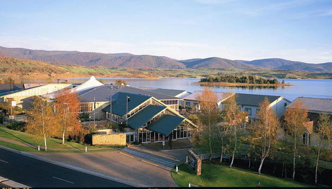 Horizons 115 - Lake Jindabyne Waterfront - Accommodation Adelaide 2