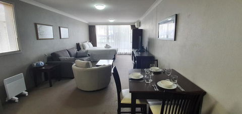 Horizons 201 - Lake Jindabyne Waterfront - Accommodation Adelaide 1
