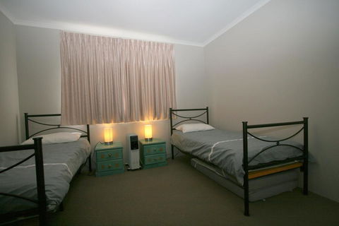 Horizons 219/10 Kosciuszko Road - Accommodation Adelaide 3