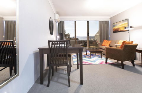 Horizons 418 - Lake Jindabyne Waterfront - Accommodation Adelaide 3