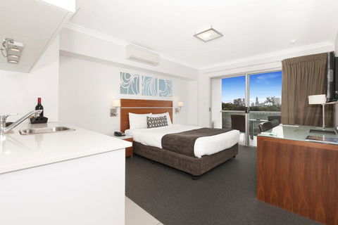 Hotel Chino - Accommodation Adelaide 0