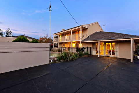 Isle Of Serenity - Accommodation Adelaide 3