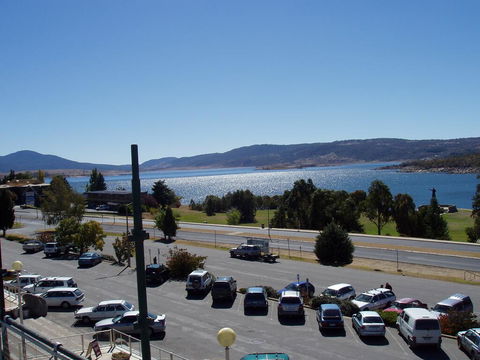 Jasper 3 Town Centre Jindabyne - Accommodation Adelaide 0