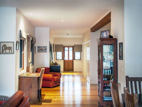 Johanna - Accommodation Adelaide 3