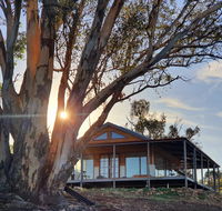 Kestrel Nest EcoHut - Accommodation Adelaide
